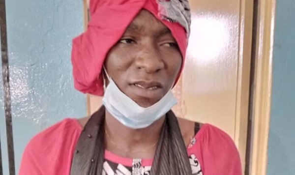 Sénégal pour prouver son amour, il se déguise en femme pour passer le BAC à la place de sa copine ; il se fait arrêter