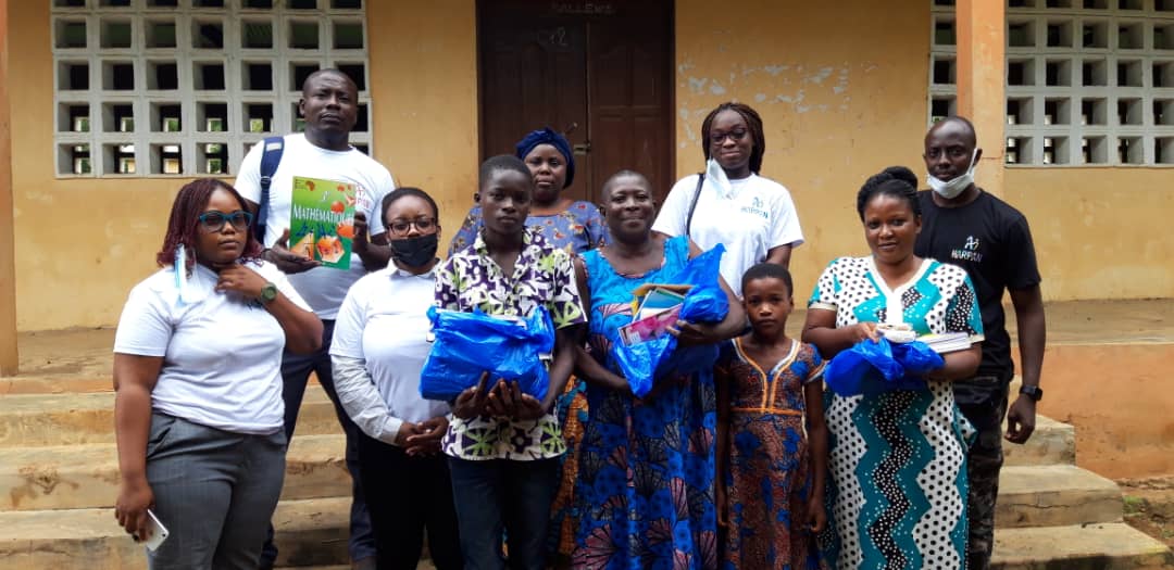 Togo à Kpalimé, l'association HARPAN apporte son soutien aux enfants