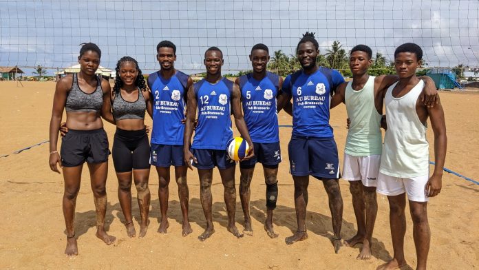 Les Beach-volleyeurs toglais lors de leur match de préparation